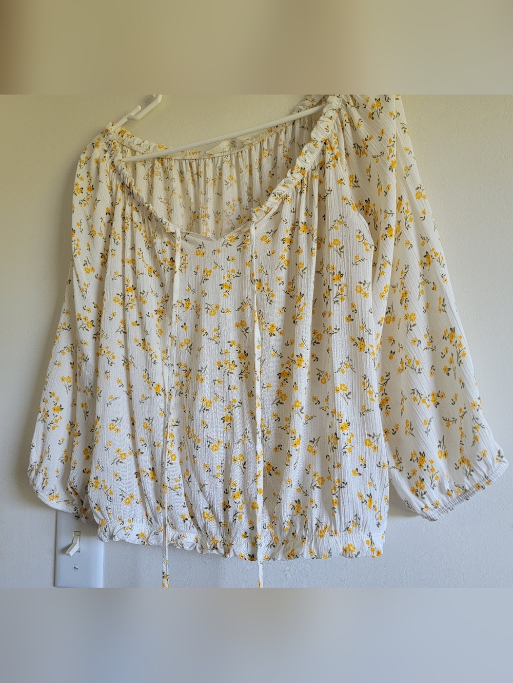 Wild Love Women's Sz L White & Yellow Floral Peasant Blouse